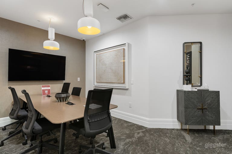  Stylish Executive Conference Room (Etiwanda Falls) 