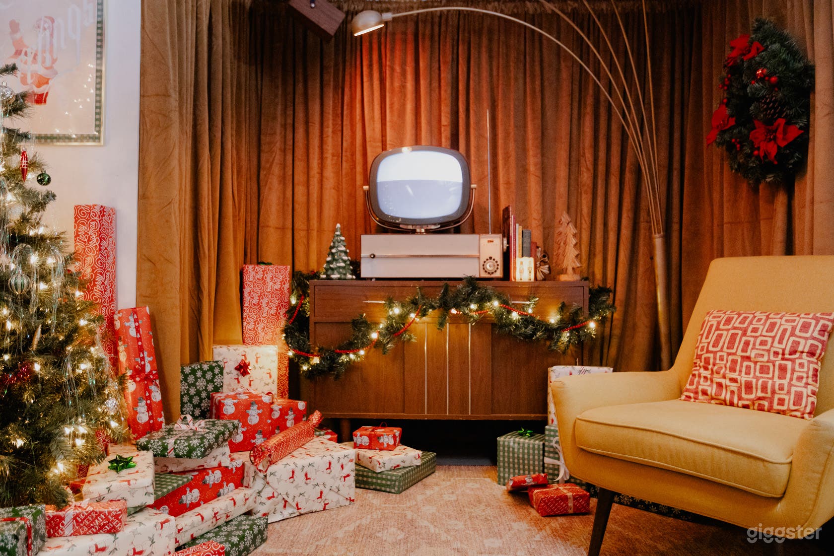 1950's/60's Christmas Living Room