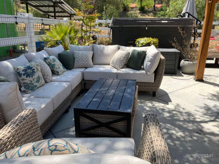  Multiple seating sets that can be configured to accommodate your event 