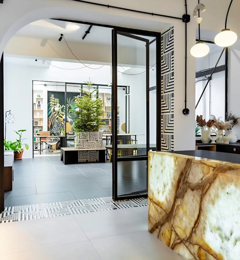  Exklusiver Designer-Veranstaltungsraum mit Oberlicht & Showküche 