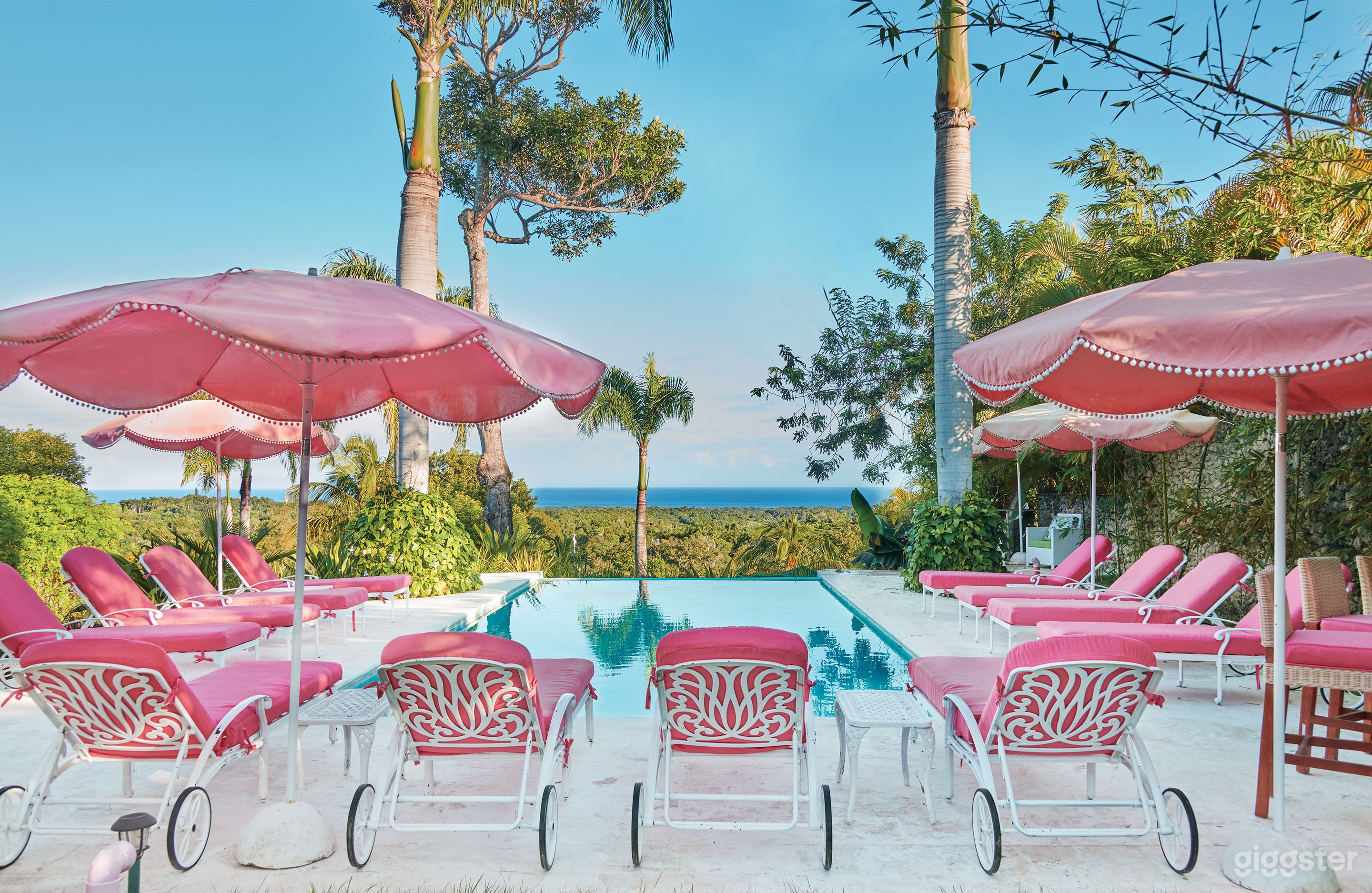 Pink Tropical House with Infinity Pool and Cabins  Photo 1