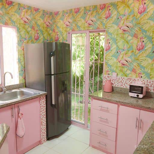 Pink Tropical House with Infinity Pool and Cabins  Photo 4