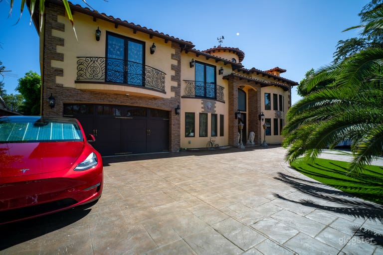  Versailles-Inspired Film Location 