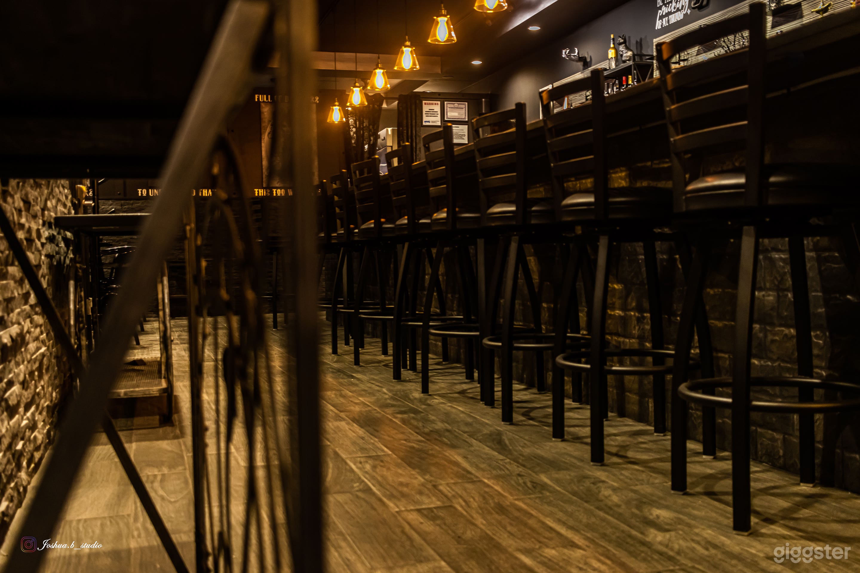 1st Fl - Cocktail Bar 