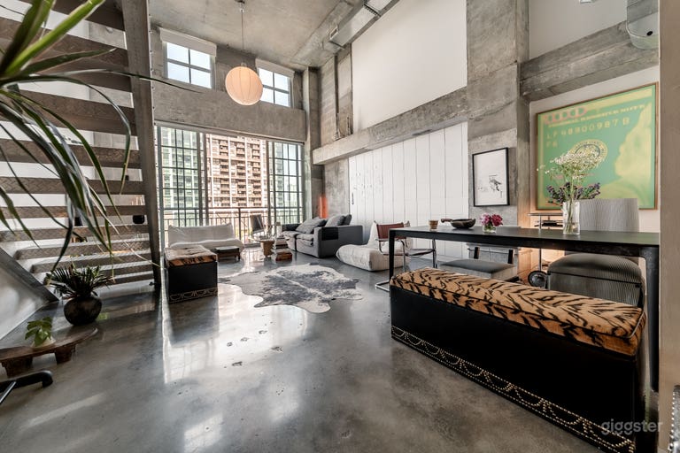  Natural Light Loft: Schickes Büro, Interviews, Content 