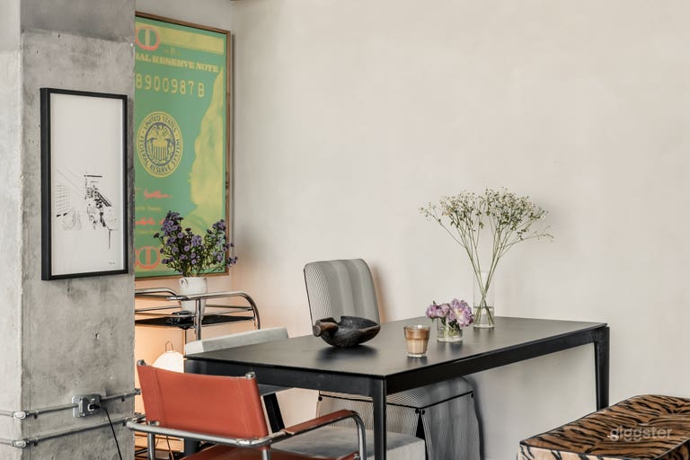  Natural Light Loft: Schickes Büro, Interviews, Content 