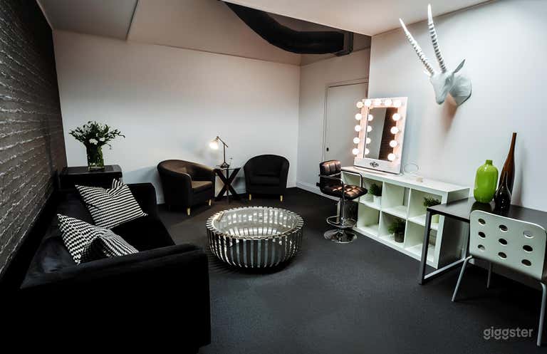  Studio B with White Cyclorama Wall  