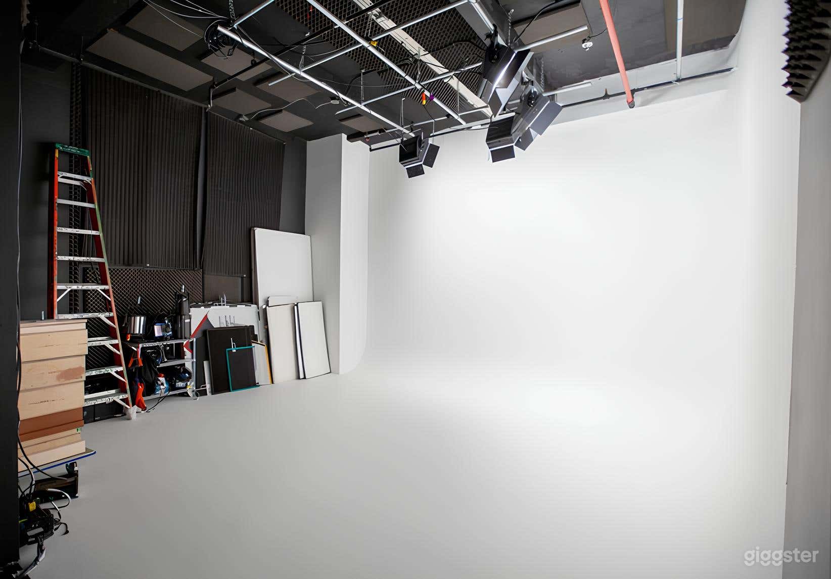 Studio B with White Cyclorama Wall  Photo 1