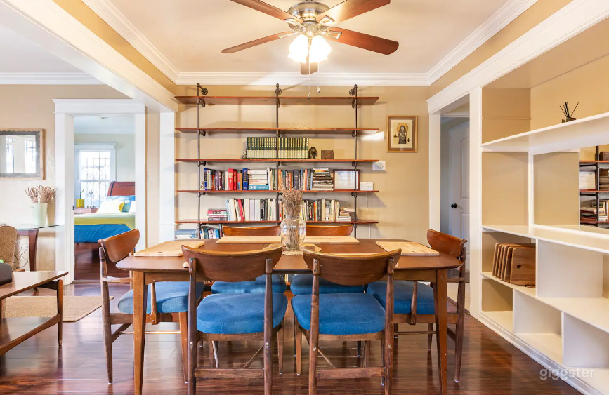 Beautiful Craftsman Cottage for rent Photo 2