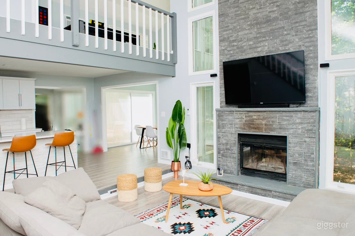 Southwestern Bohemian Style Pocono Mountain Home Photo 1