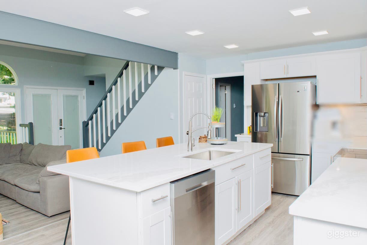 Southwestern Bohemian Style Pocono Mountain Home Photo 2