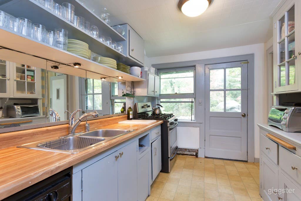 Putnam County NY classic country and ranch home Photo 3