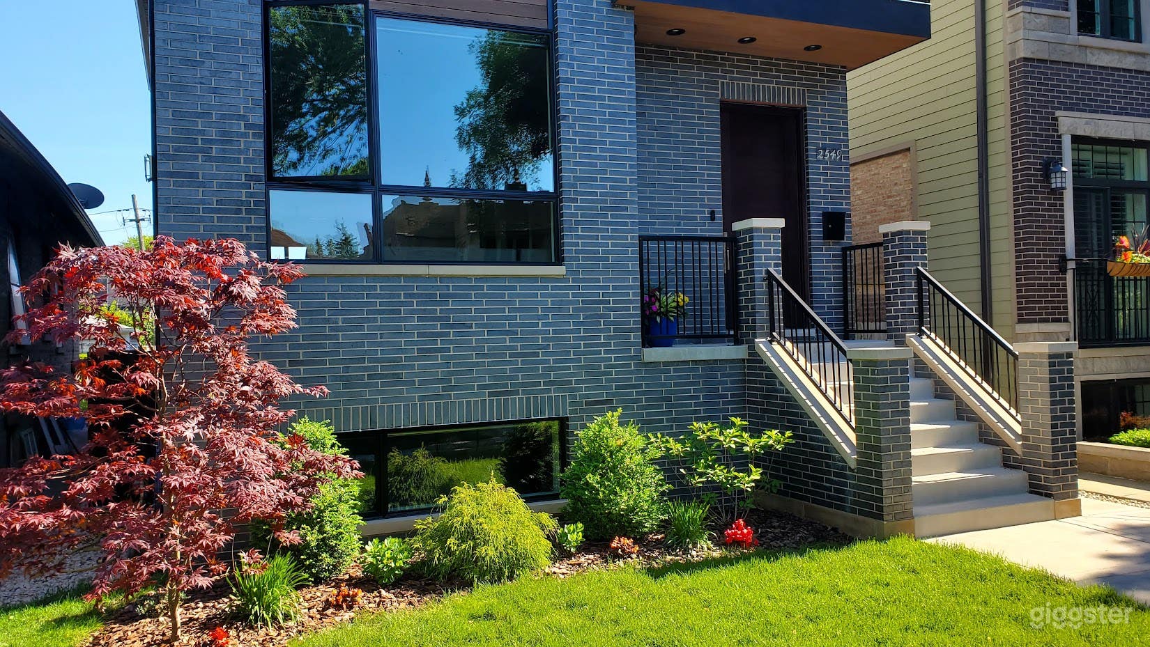 Bright Modern Open Floor Plan Home- North Center Photo 3