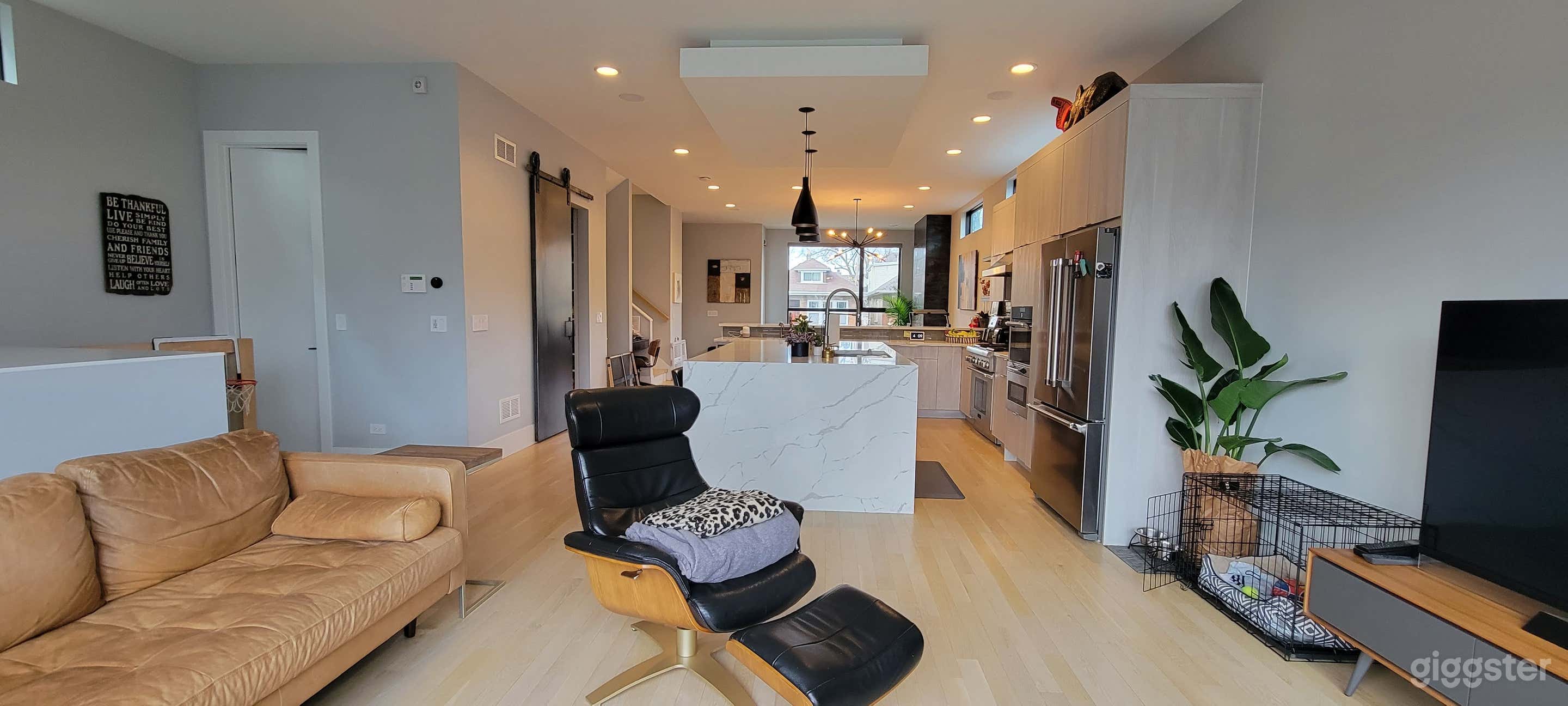 Bright Modern Open Floor Plan Home- North Center Photo 4