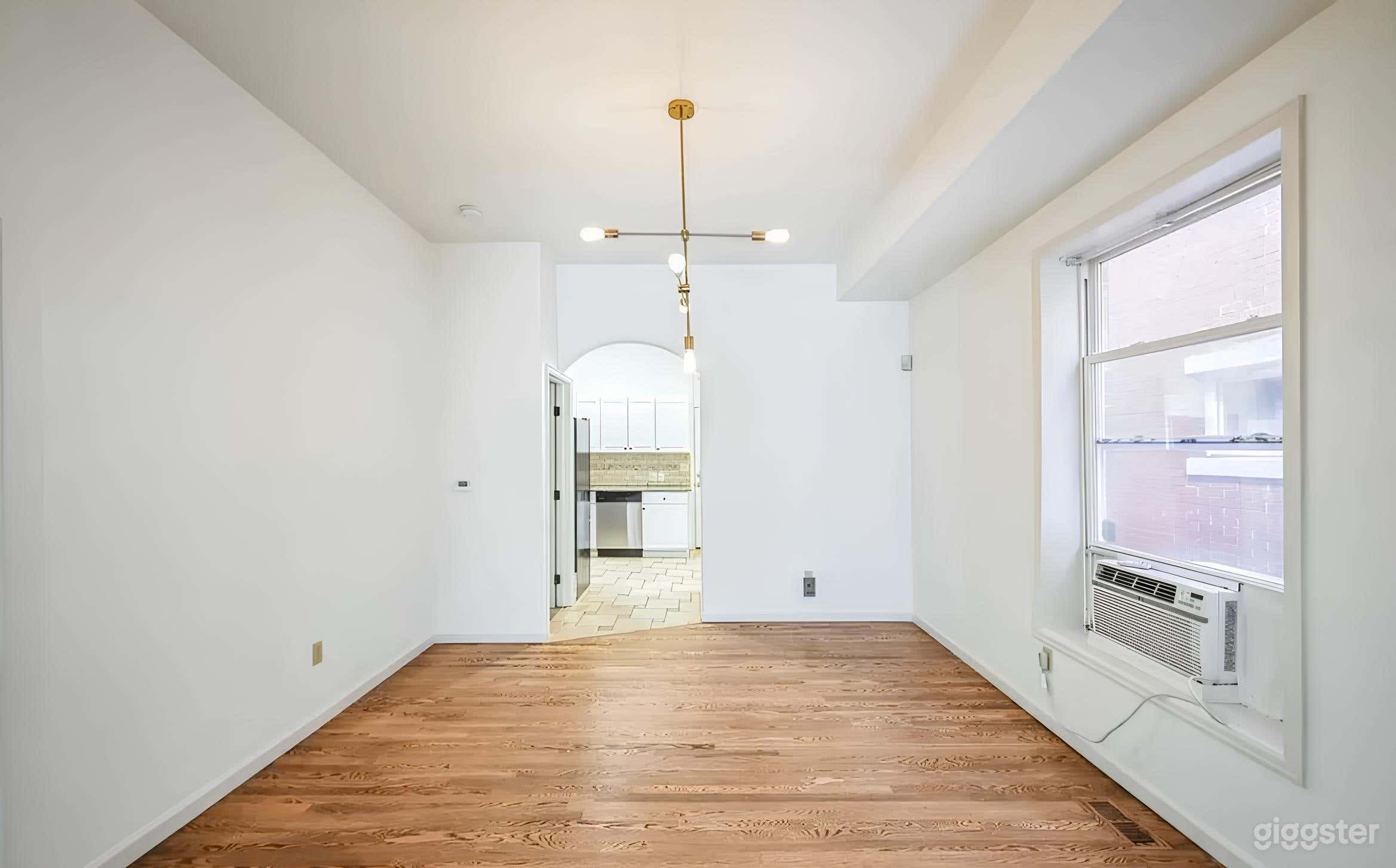 Empty Denver House Photo 2