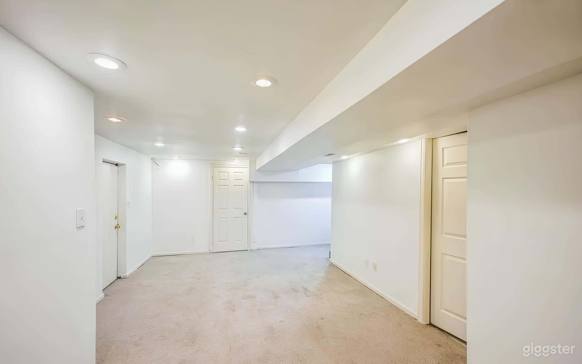 Empty Denver House Photo 3