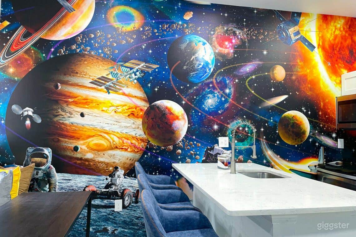 Space Place  Photo 1