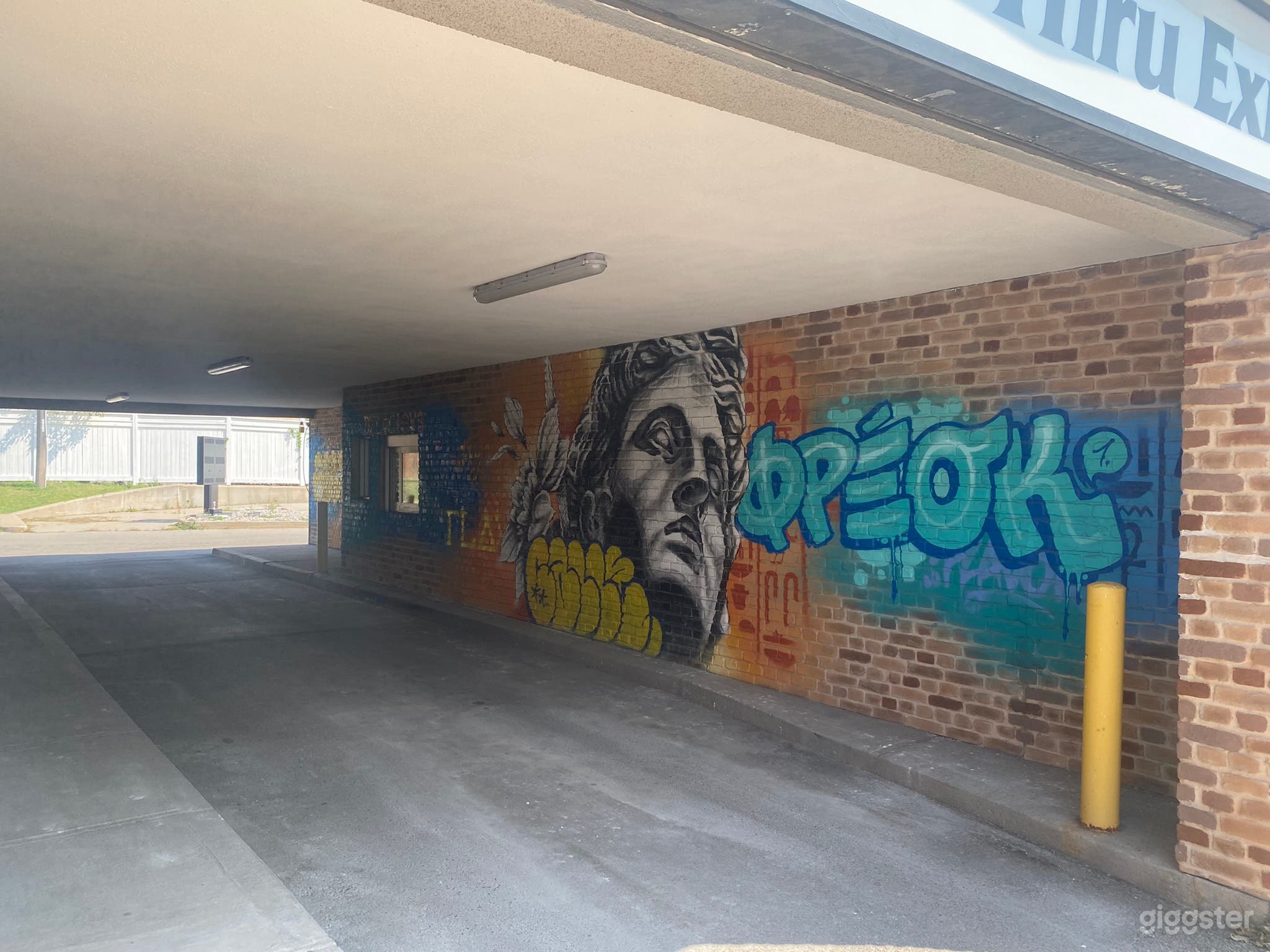 Middle Eastern Street Food Scene Restaurant Photo 3