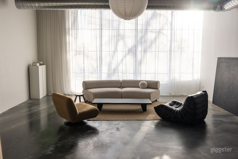  Estudio de Fotografía Contemporáneo y Espacio para Eventos Luminoso 