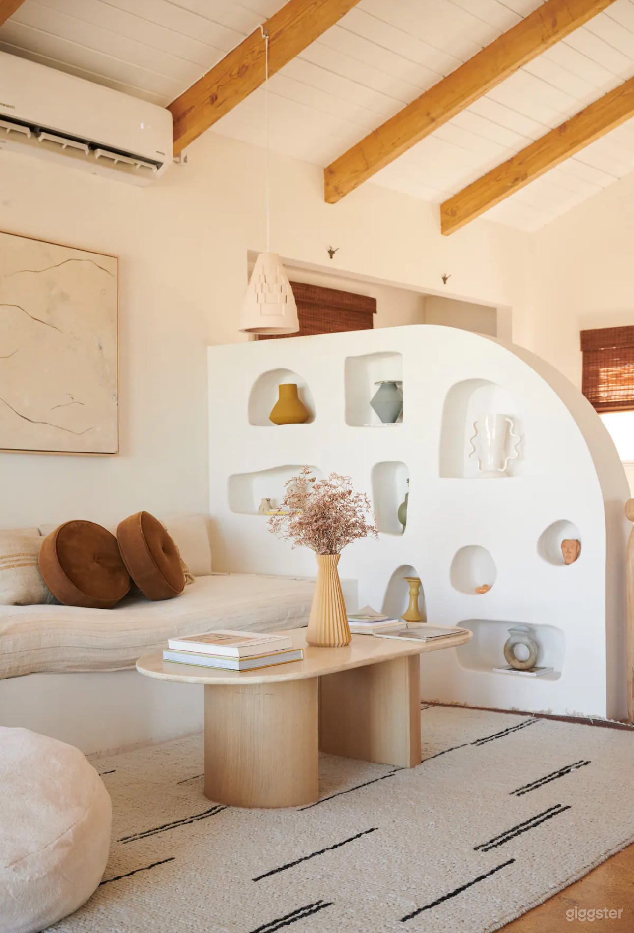 European style desert home Photo 3