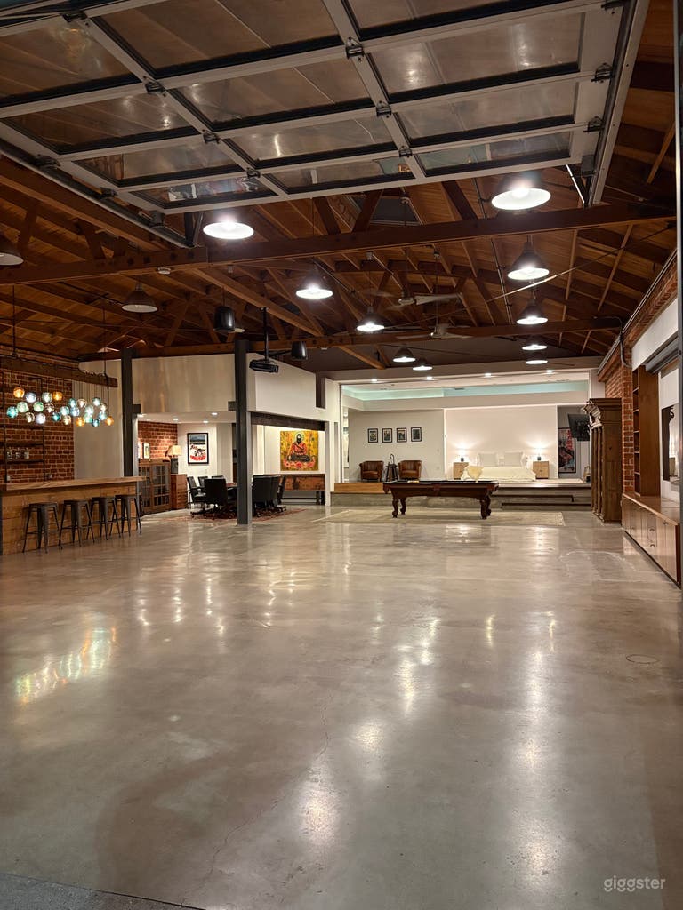  Event + Production Space in the Heart of LA 