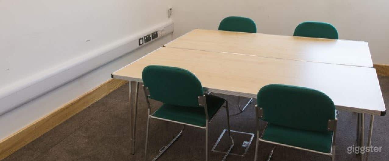 Muller Room with Data Projector Photo 2