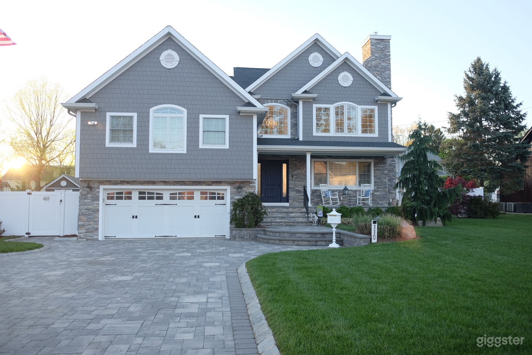 CUSTOM LUXURY COLONIAL HOME NEAR NYC/NEWARKAIRPORT Photo 2