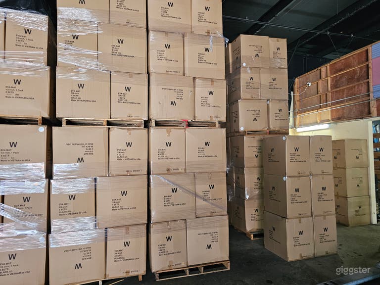  Large warehouse with lots of sets and props 