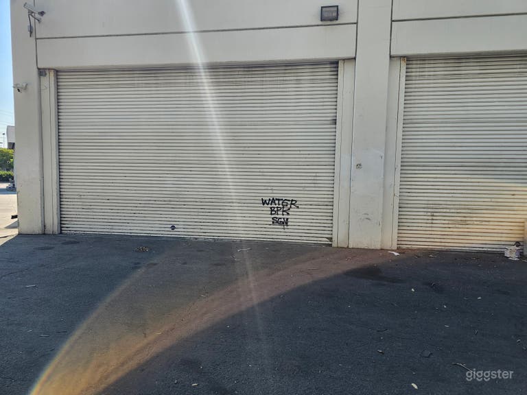  Large warehouse with lots of sets and props 