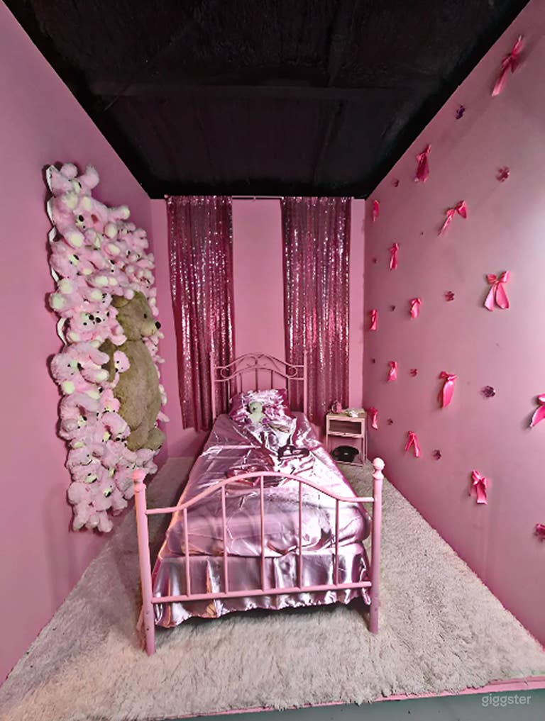  Teddy Bears & Pink Bed Set Themed Studio 