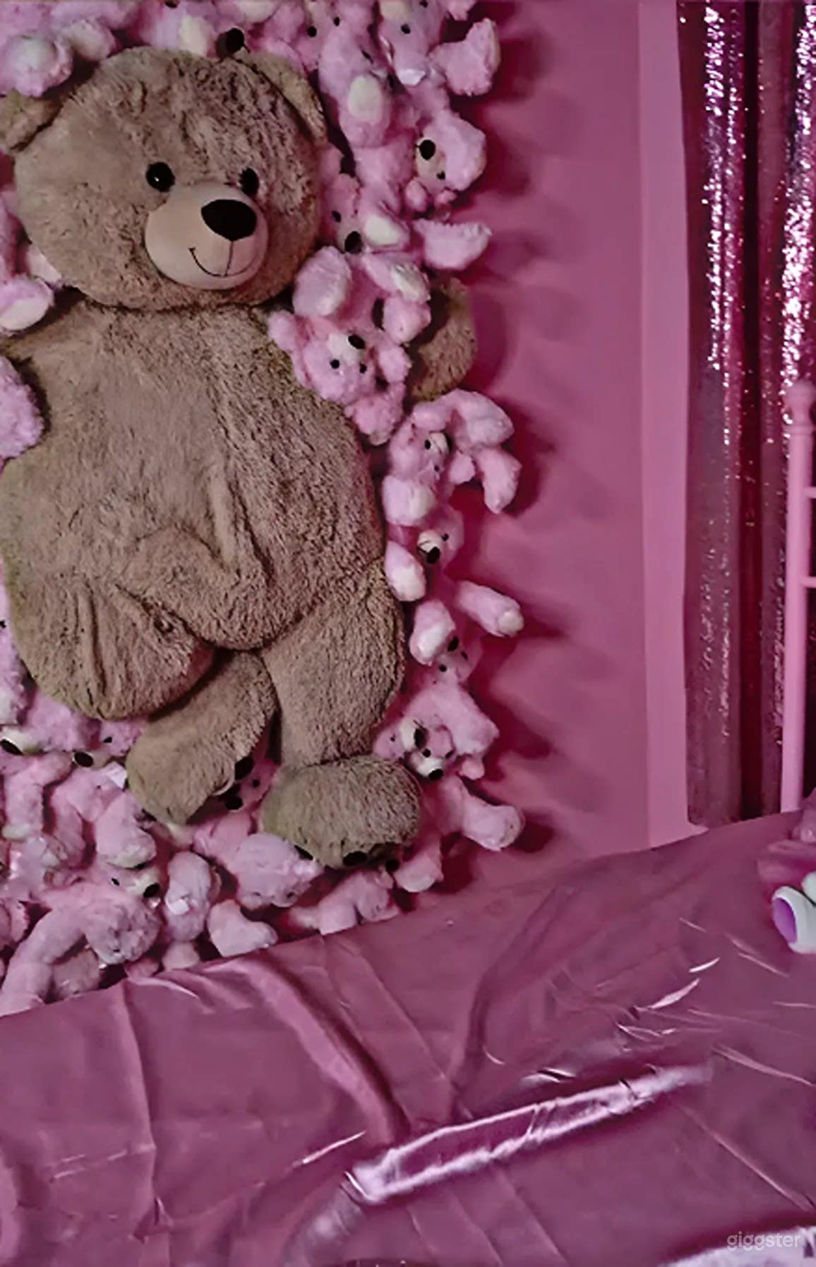 Teddy Bears & Pink Bed Set Themed Studio Photo 3