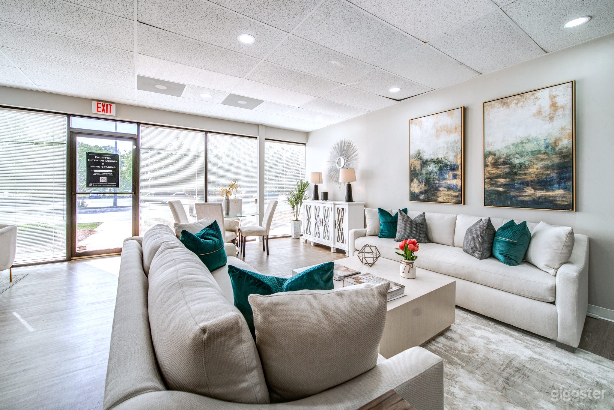 Bright and Versatile Open Concept Creative Space Photo 2