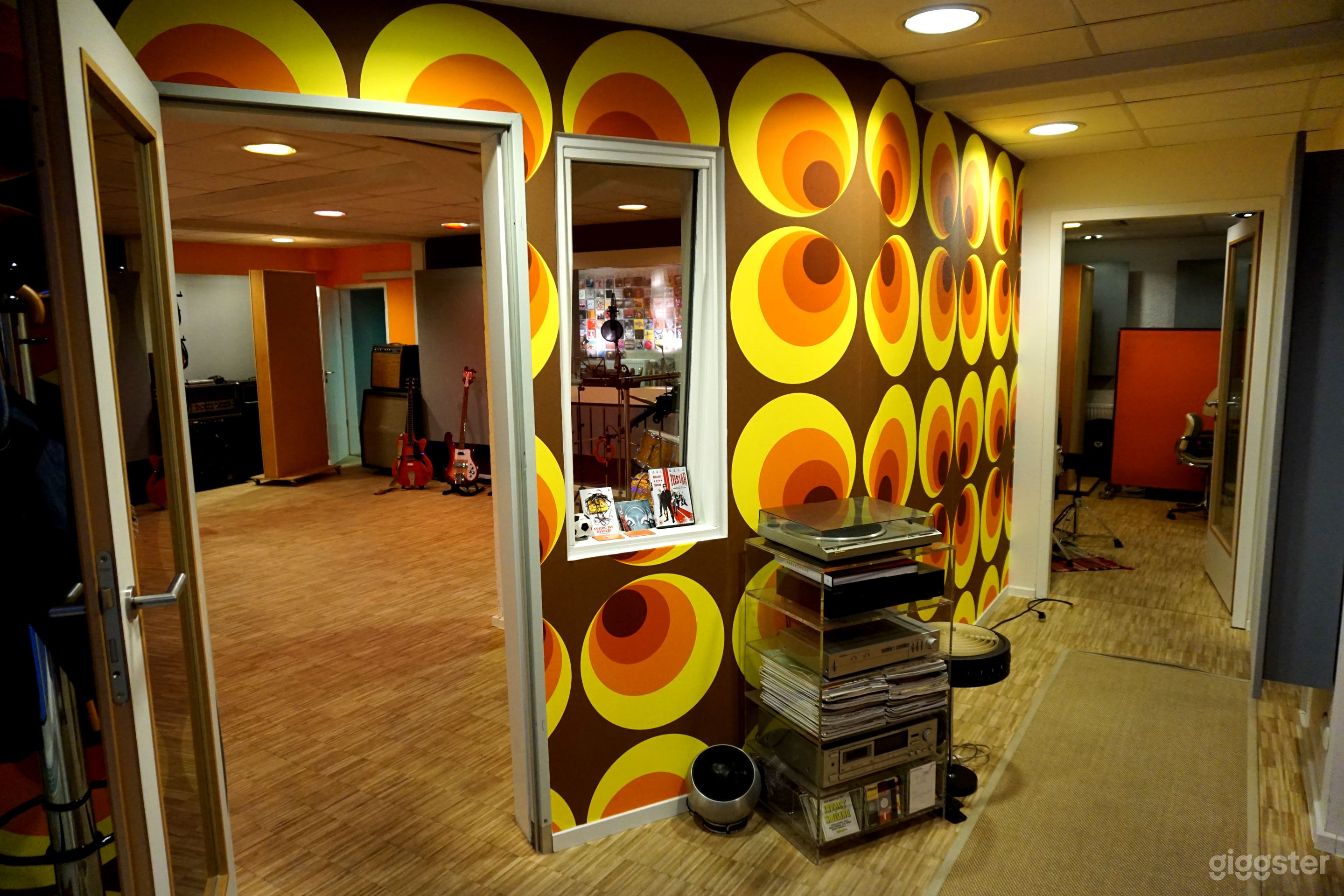 Professionelles Tonstudio mit Live-Raum & Lounge Foto 2