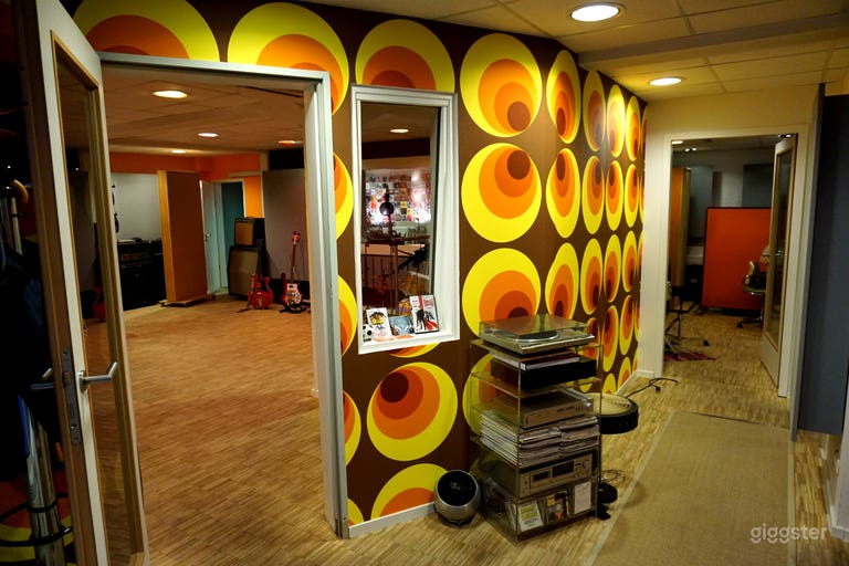  Professionelles Tonstudio mit Live-Raum & Lounge 