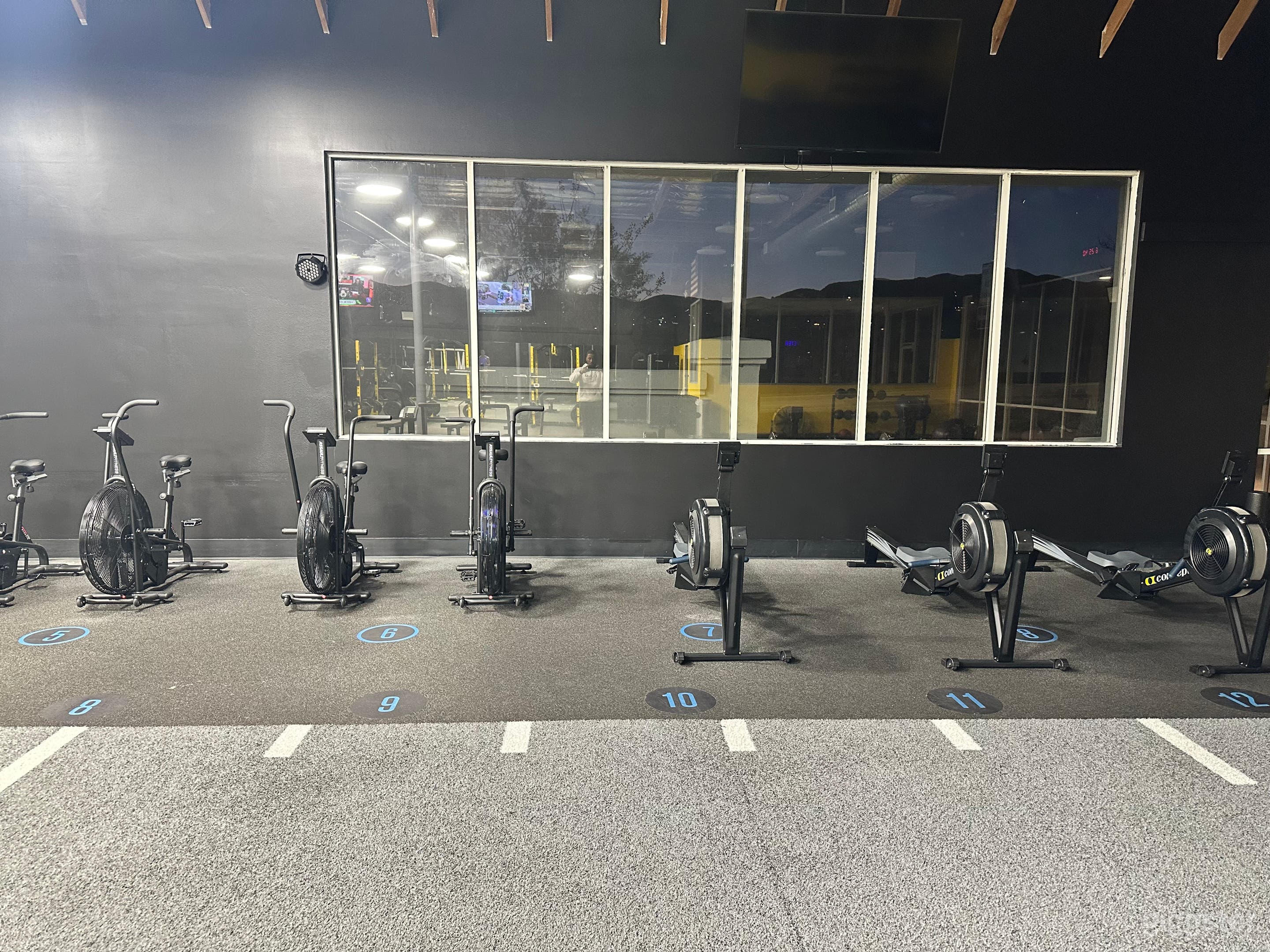 High End Gym  Photo 1