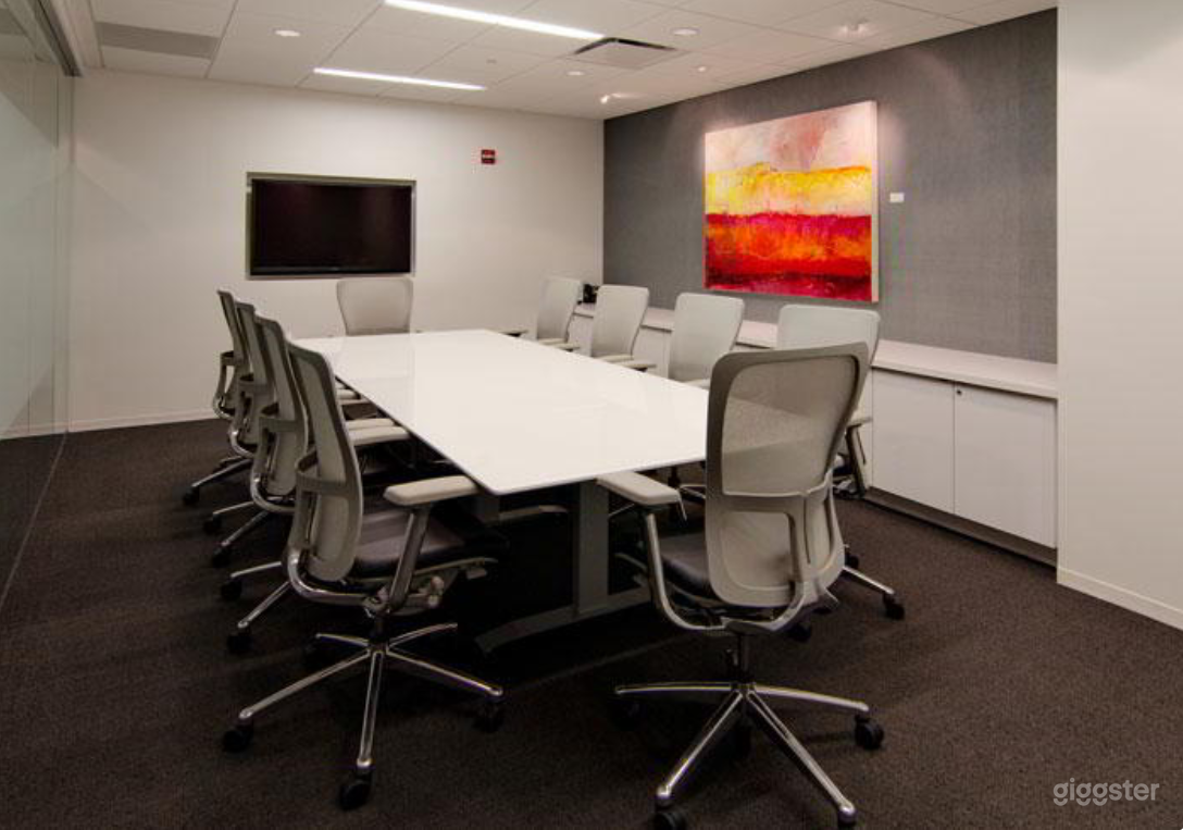 4th Floor Conference Room for 10 People  Photo 4
