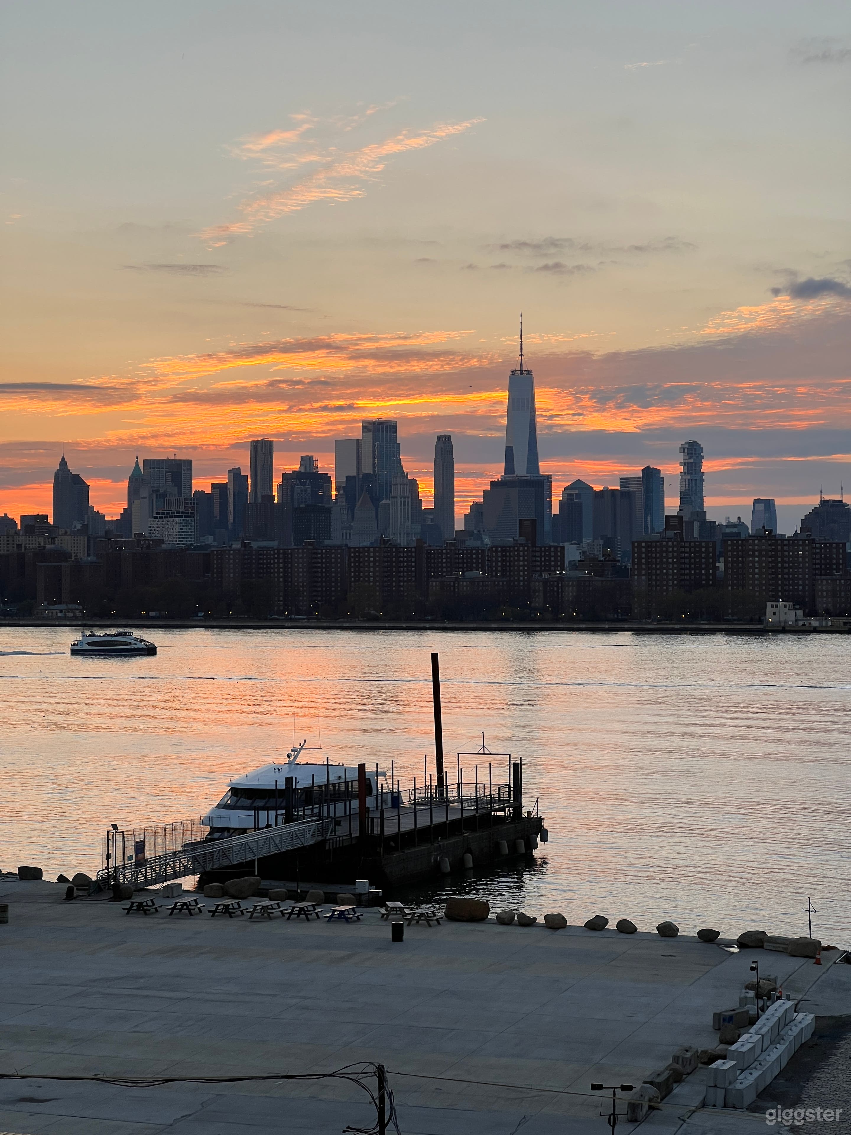 Industrial NY Loft Studio on Brooklyn Waterfront Photo 3