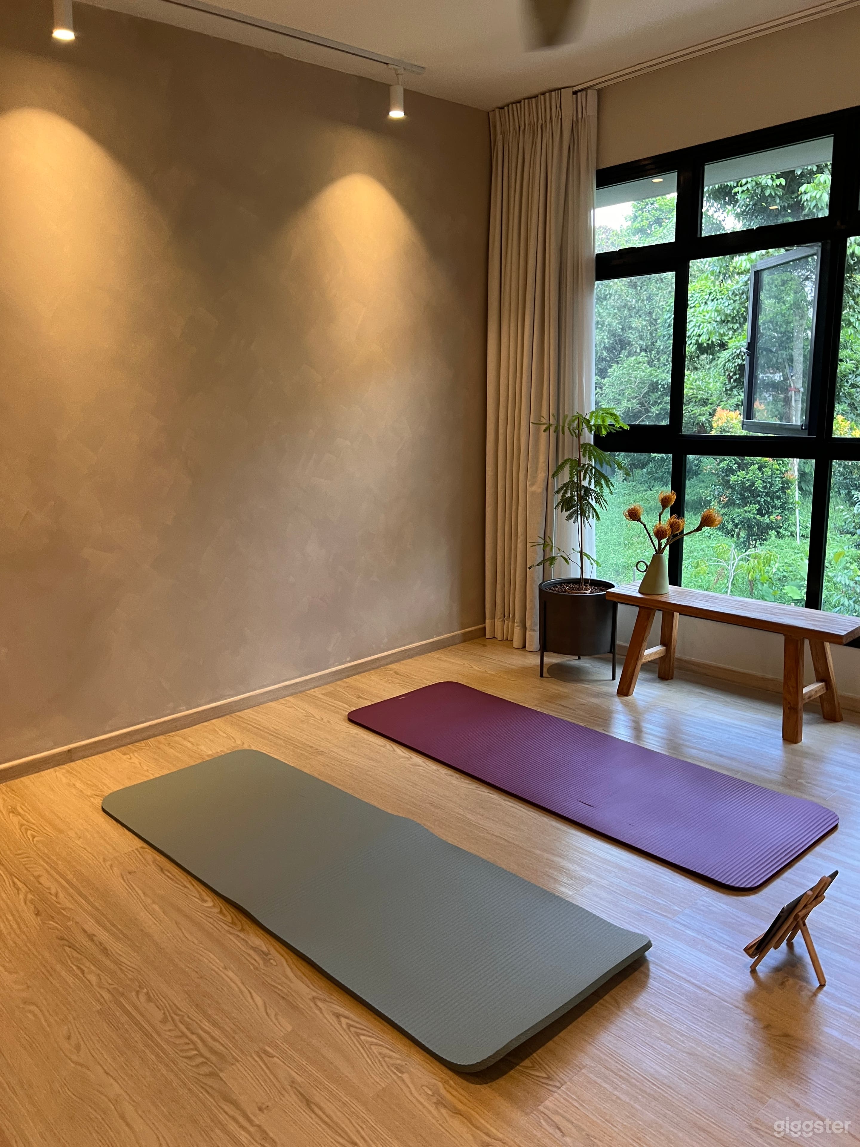 Wabi sabi home cafe warm minimalism with flexi living room Photo 3