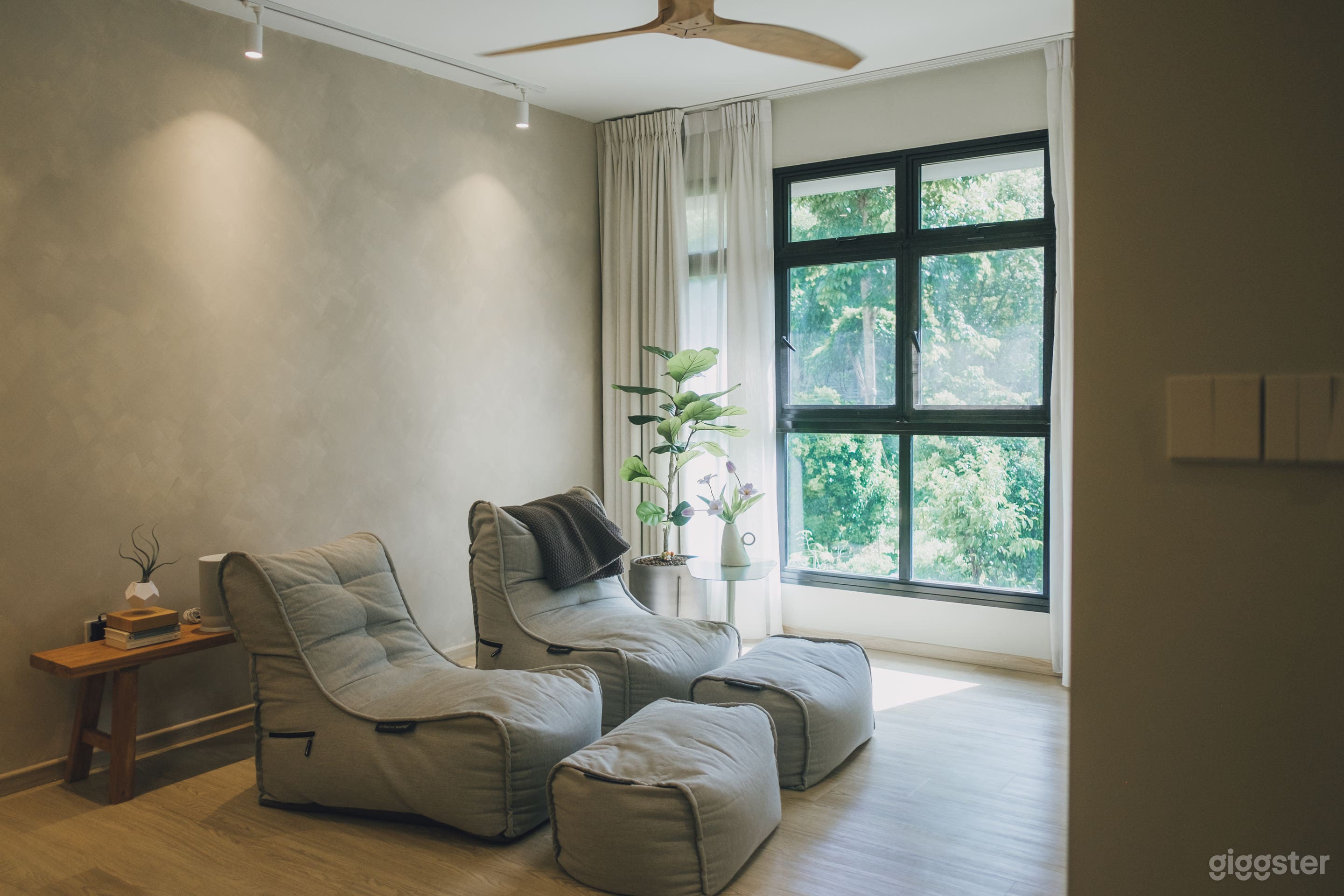 Wabi sabi home cafe warm minimalism with flexi living room Photo 1