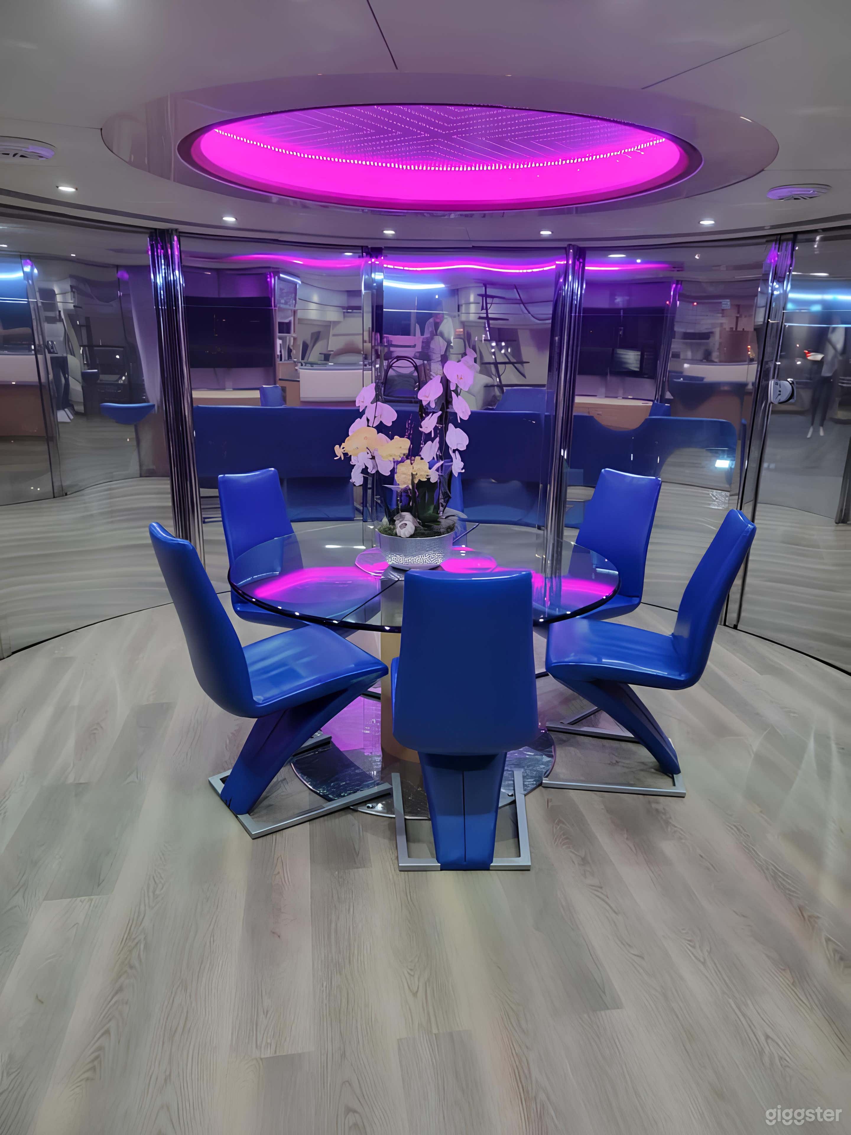 100ft Luxury Pleasure Yacht (Virgin) Photo 4