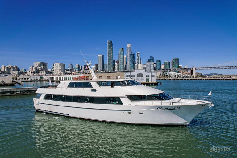  Yacht d'événement premium avec ponts en plein air 