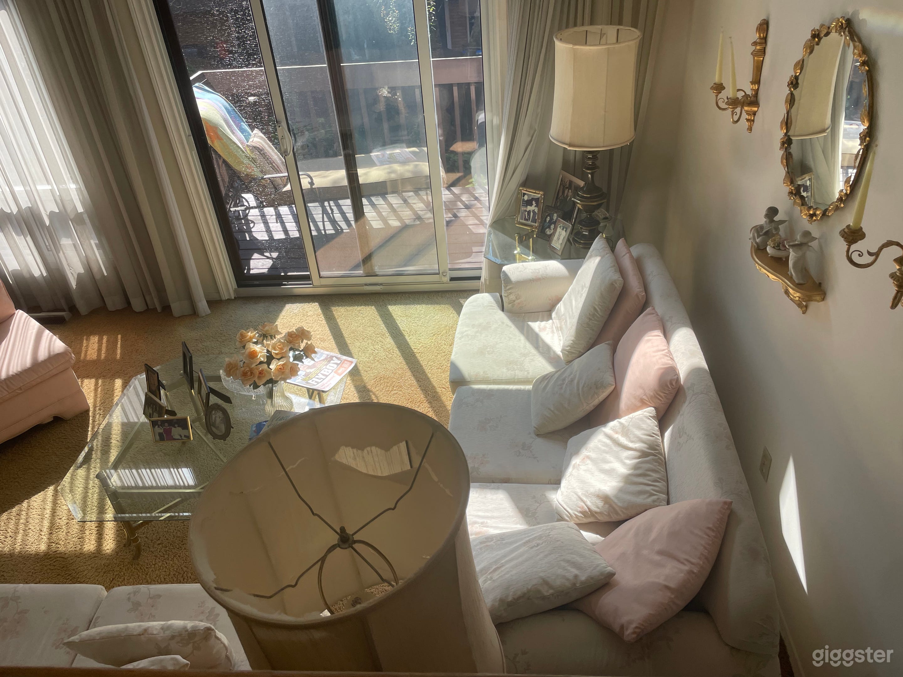 80s retro is like walking into Miami Vice set Photo 4