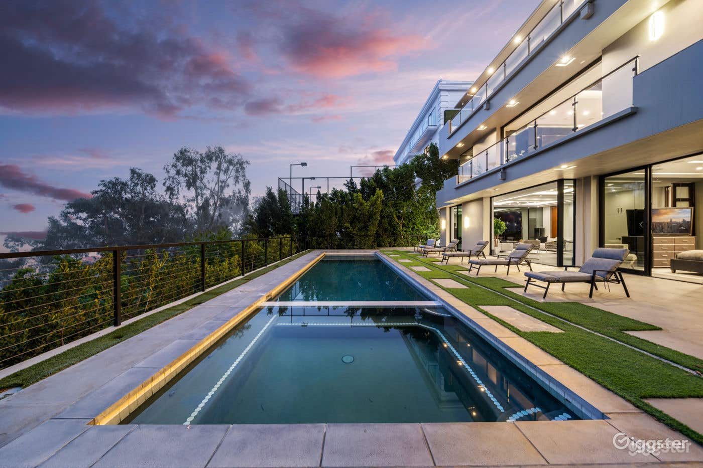 BEVERLY BLISS: LUXE OASIS WITH CANYON VIEWS/POOL Photo 1