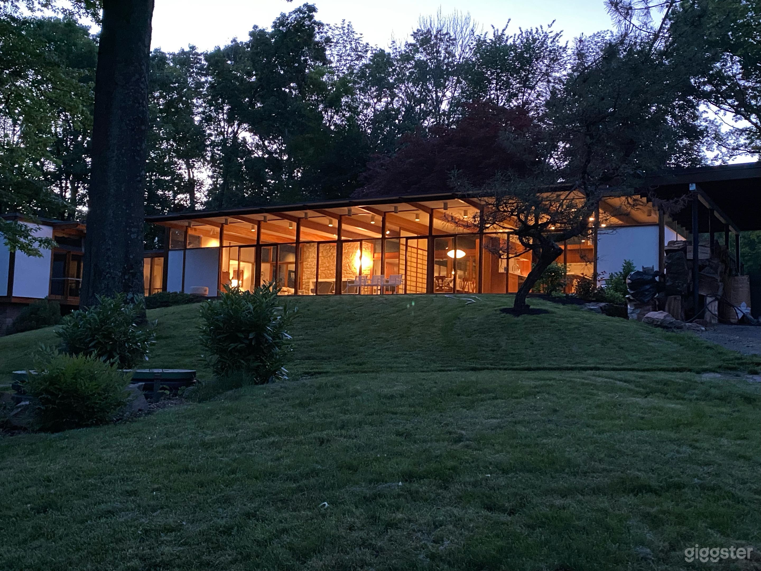 Glass House in the Woods Photo 1