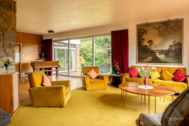  Iconic Mid-century London House. 50's / 60's 