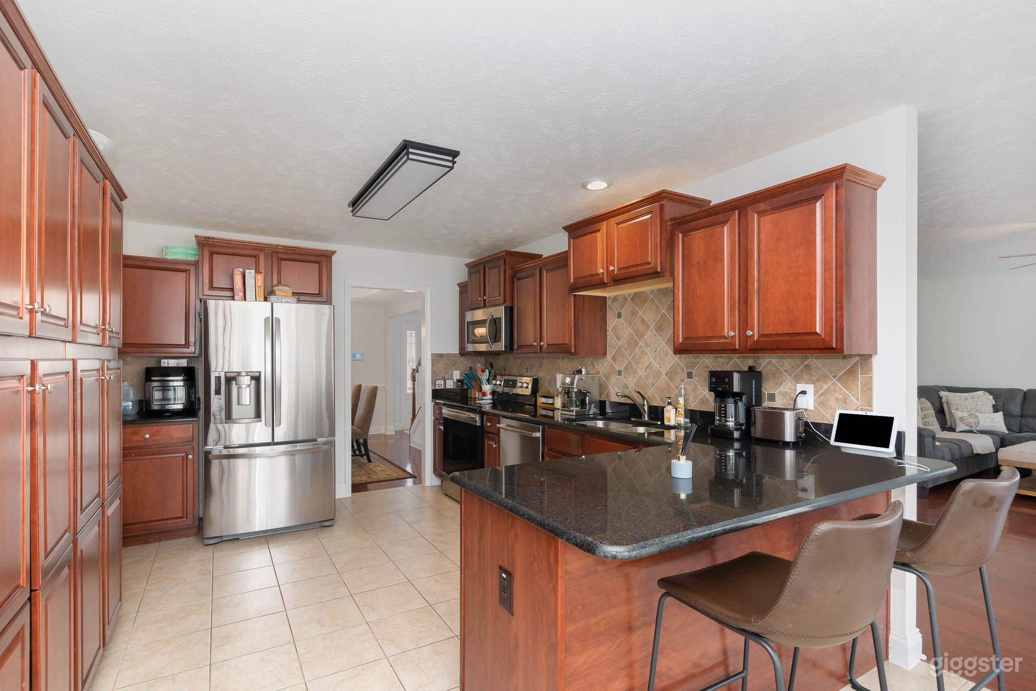 Large beautiful home  Photo 2