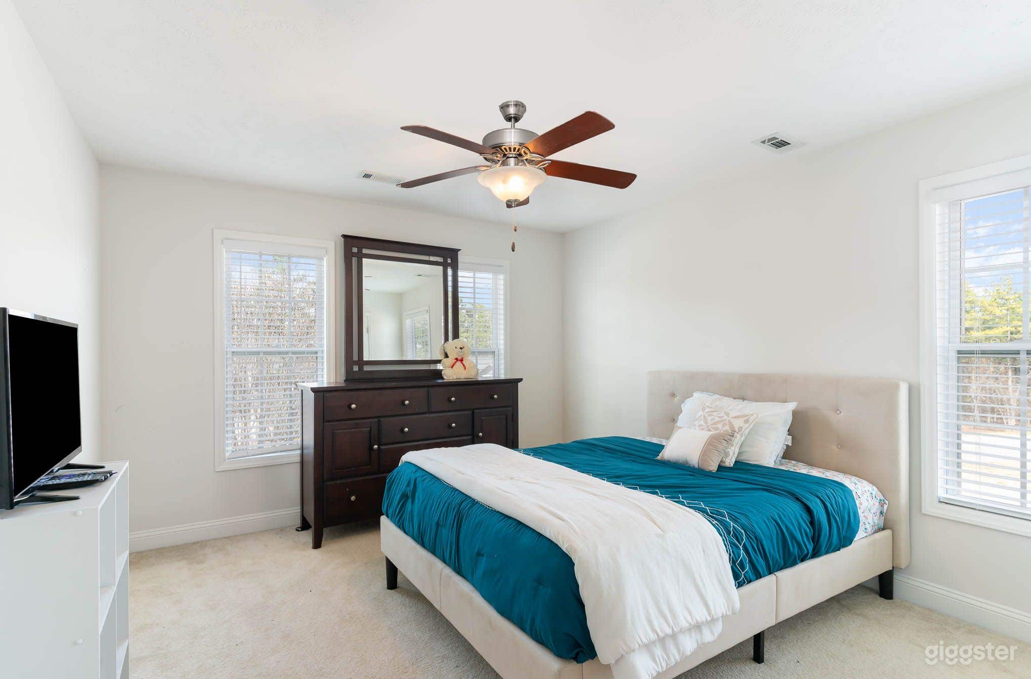 Large beautiful home  Photo 3