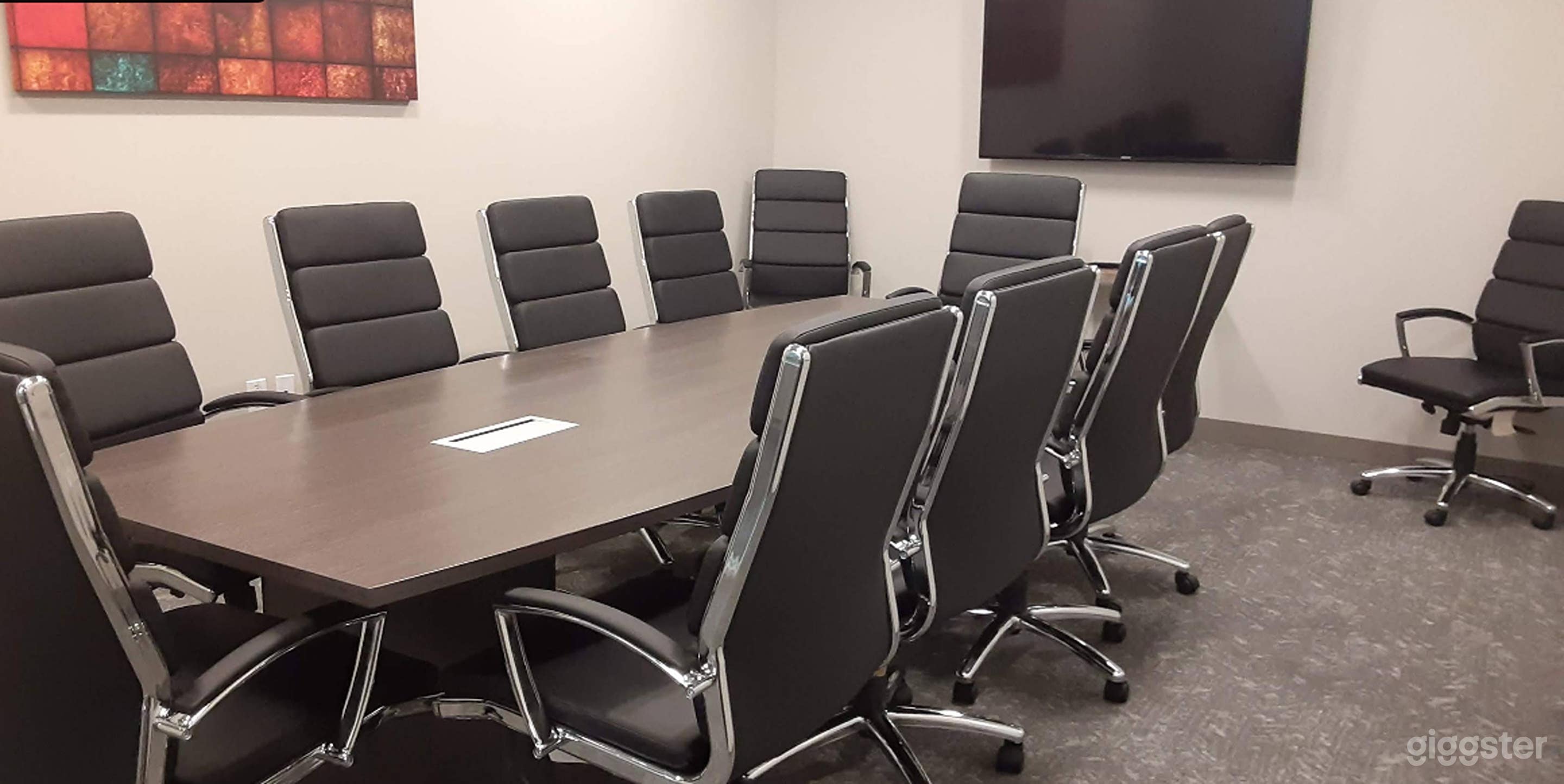 Private Meeting Room Photo 3