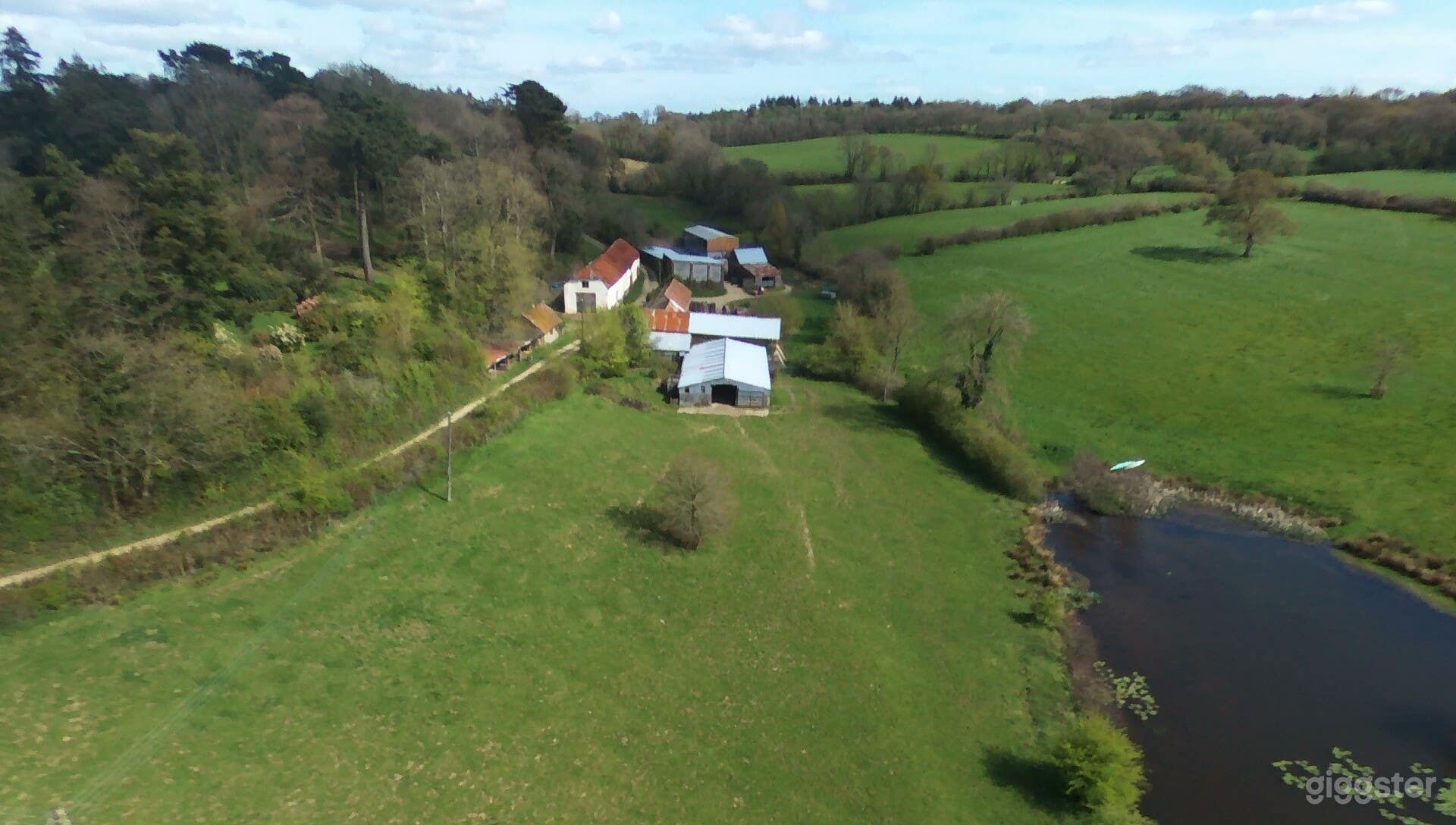 Beautiful Rustic Barn Wedding Venue in North Tawton Photo 3