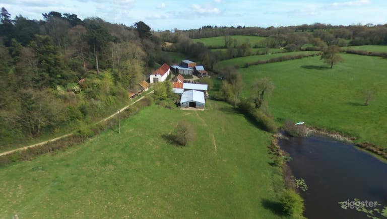  Beautiful Rustic Barn Wedding Venue in North Tawton 